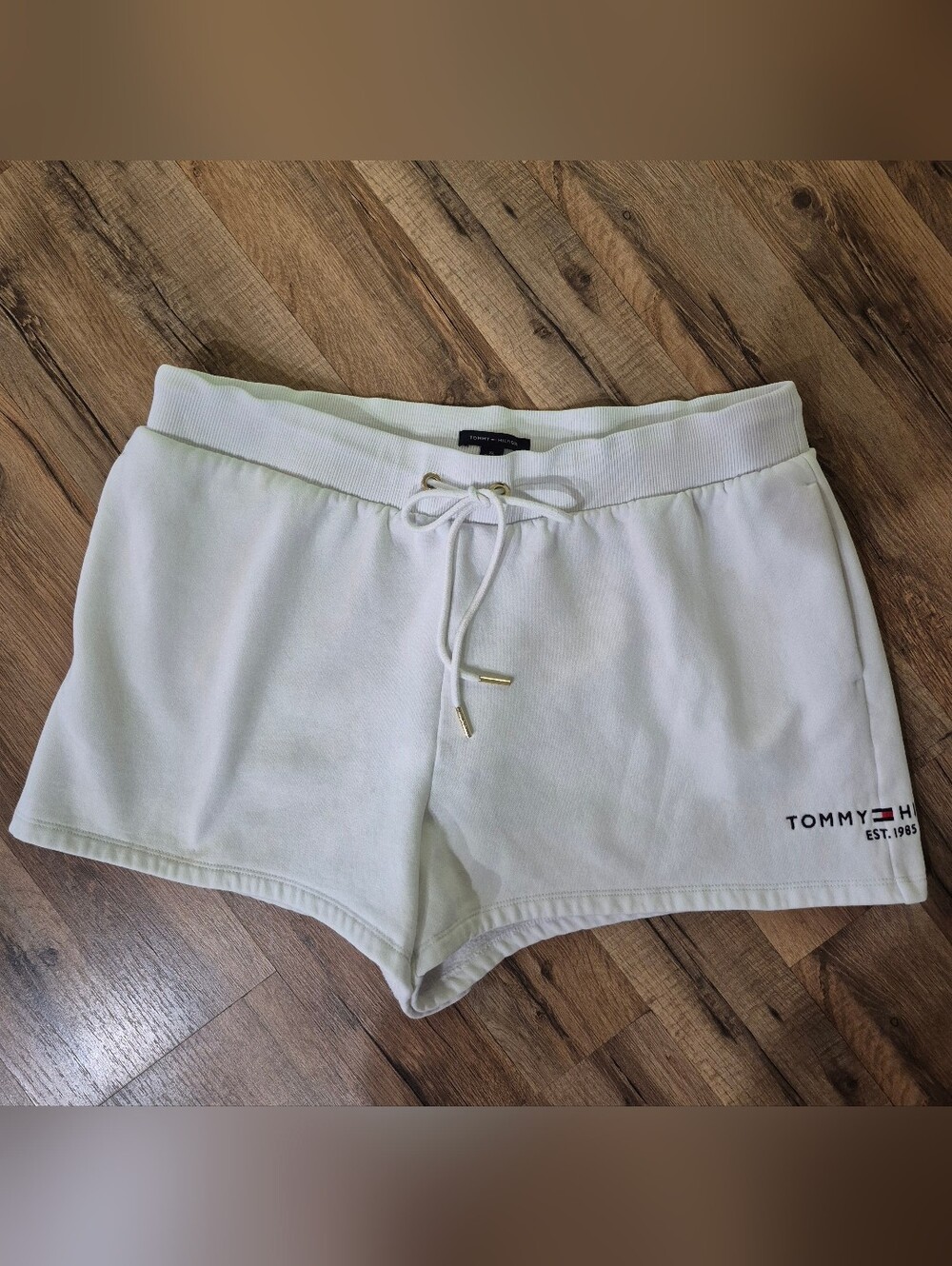 💥💥50% OFF Tommy Hilfiger White Drawstring Lounge Shorts. "SEND A "LIKE"🤑